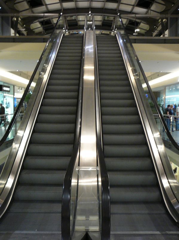 Heavy Duty Escalator