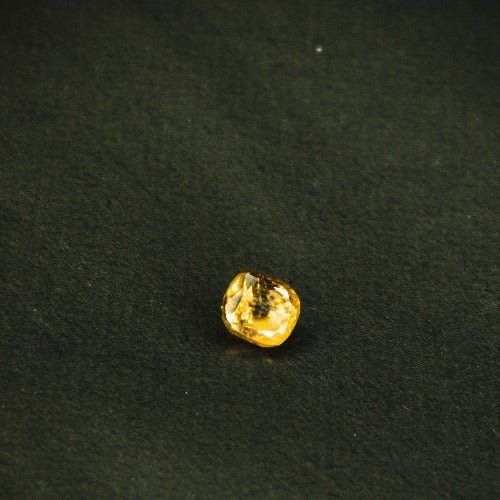 Ceylonese Yellow Sapphire Gemstone