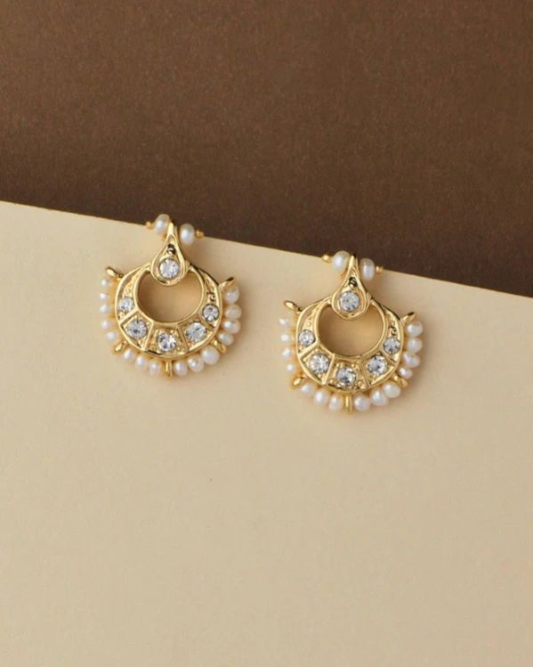 Women Ethnic Real Pearl Stud Earring