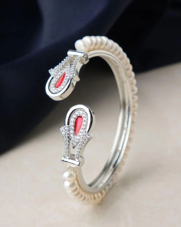 Women Fashionable Stone Studded Pearl Bangle