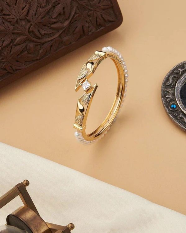 Women Single Line Classic White Pearl Bangle