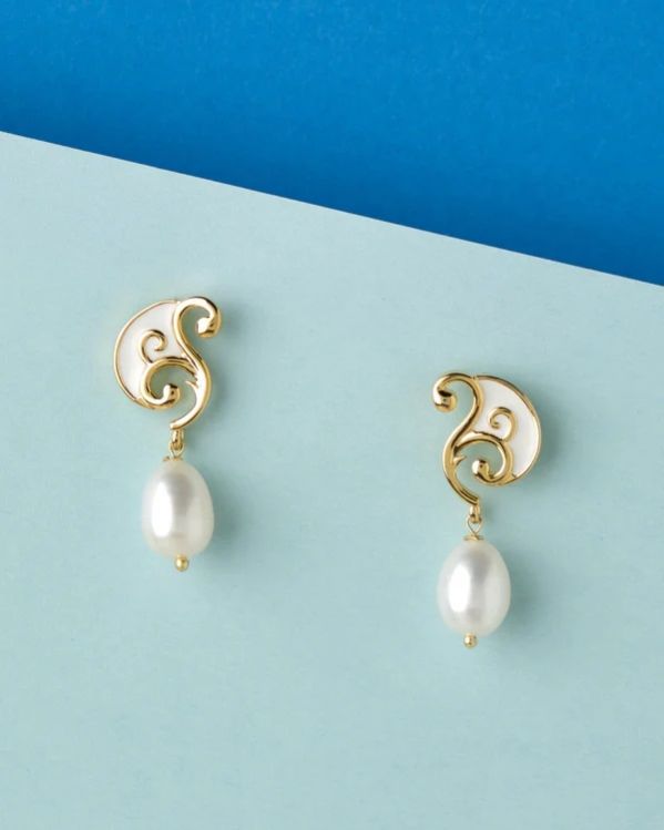Women Sophisticated Dainty Pearl Drop Earring