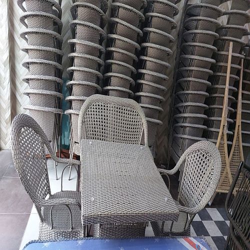 The Sit & Sip Outdoor Dining Set