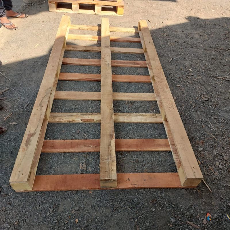 pinewood pallets