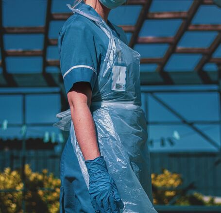 Non-woven Fabric Disposable Surgical Gown, Color : Blue Or Green