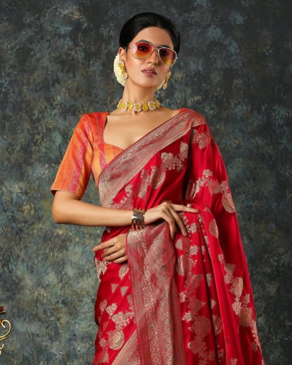 Pink Woven Zari Fancy Blended Banarasi Satin Silk Saree