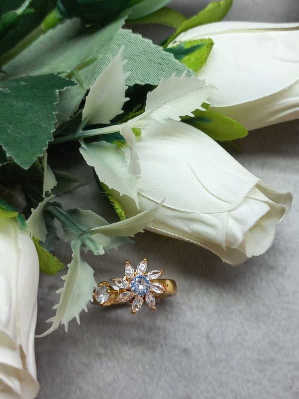 Adjustable Floral Spinner Ring