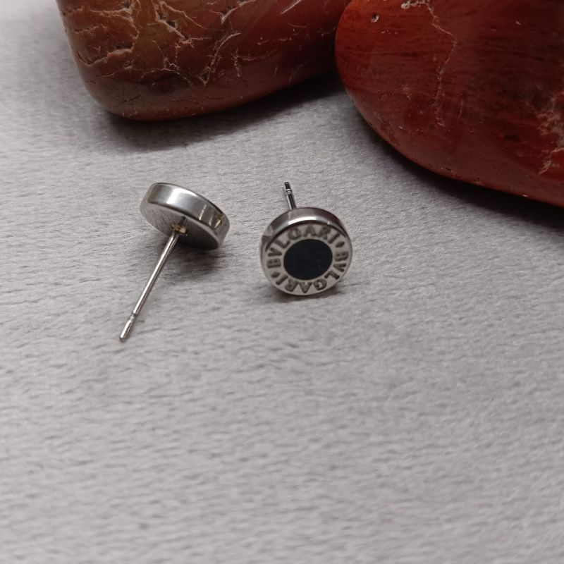 Black Round Stud Earrings