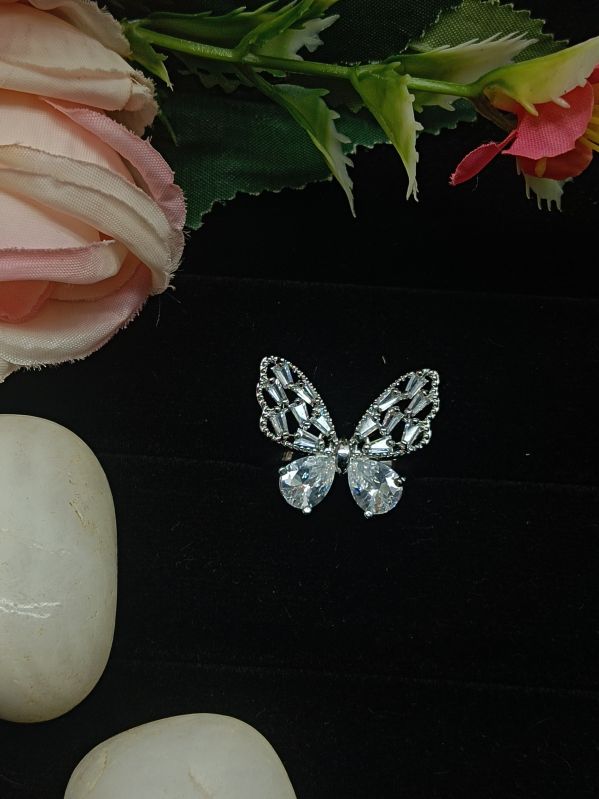 Graceful Silver-Tone Adjustable Ring