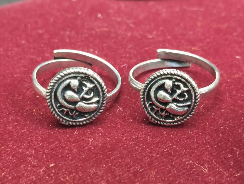 Silver Oxidized Toe Ring