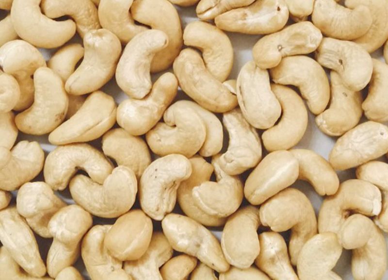 SW320 Scorched Whole Cashew Nuts