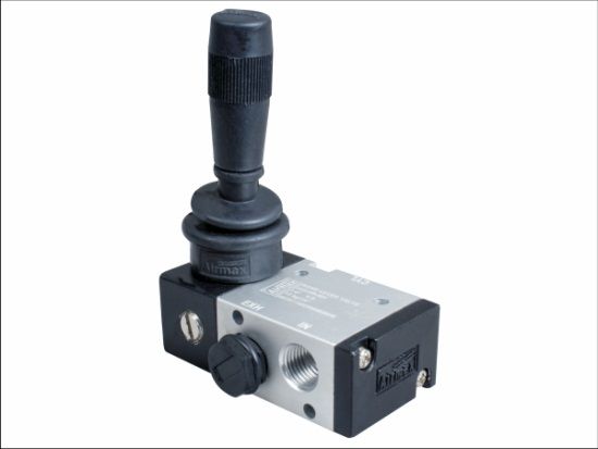 3/2 Way Hand Lever Valve Spring Return / Detent For Water