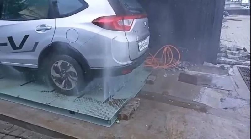 Automatic Under Chassis Wash System