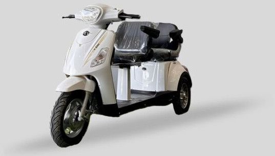 Three Wheeler PEV Phantom D Electric Scooter