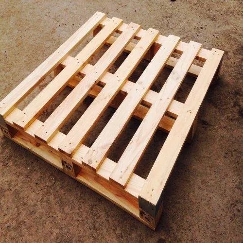 Wooden Pallet, Packaging Type : Brown