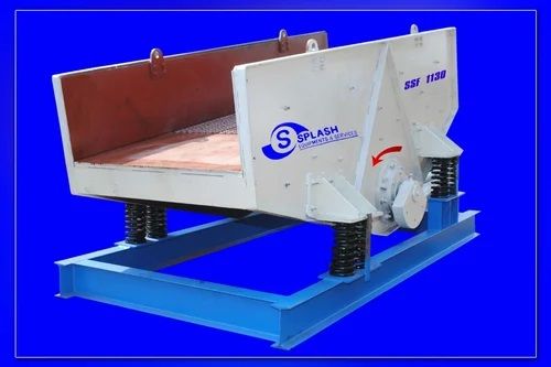 Splash Make Vibrating Feeder, Power : 5 HP