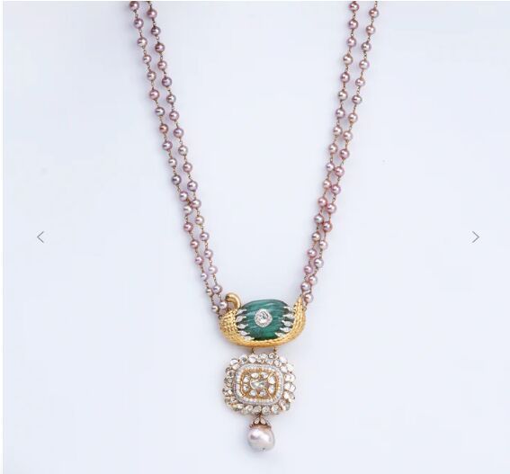 Elegant Pearl Pendant Necklace