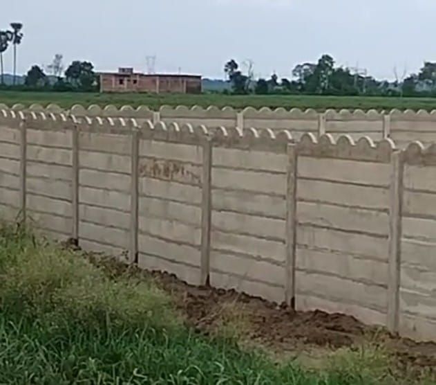 7 Feet RCC Compound Wall