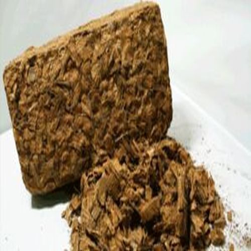Coir Chips, Packaging Type : Brown, Husk Size : 6-18mm