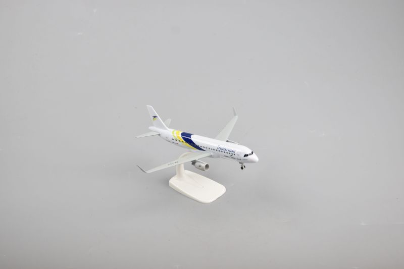 Metal Plane Model 20cm A320 Trans Nusa Civil Aircraft