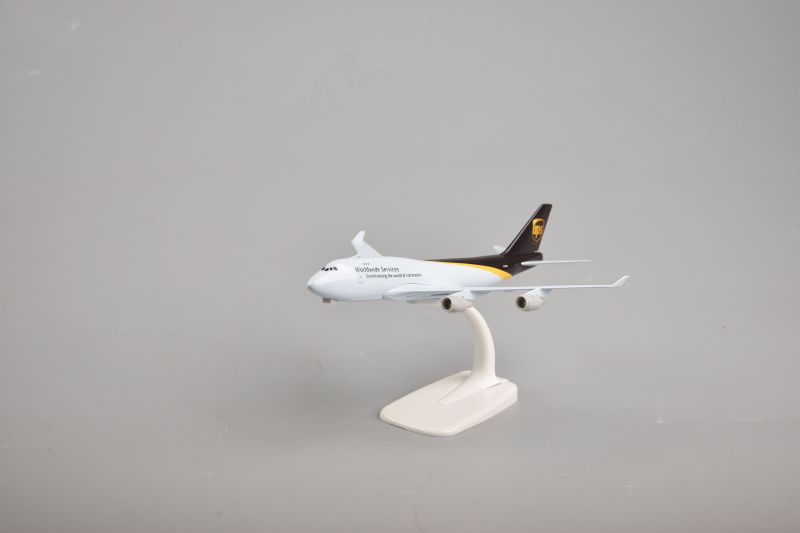 20cm B747 UPS Metal Plane Model Aircraft Toy