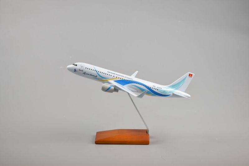 30cm A320 Vietnam Aviation Academy Metal Plane Model Aircraft Toy