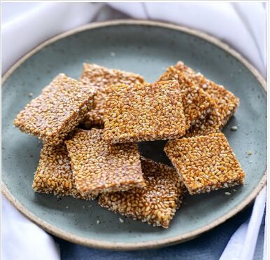 Jaggery White Till Chikki