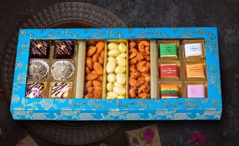 Festive Grandeur Gift Box
