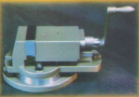 Swivel Base Milling Machine Vice, for Drilling, Grinding, Length : 0-15mm