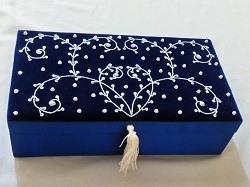 banquet jewellery box with mirror