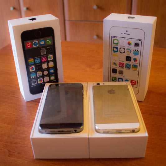 Iphone 5s 16gb, 64gb Gold Complete Set