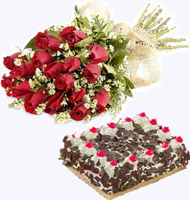 Red Roses with Cake