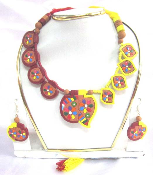 Clay Leaf Necklace Set