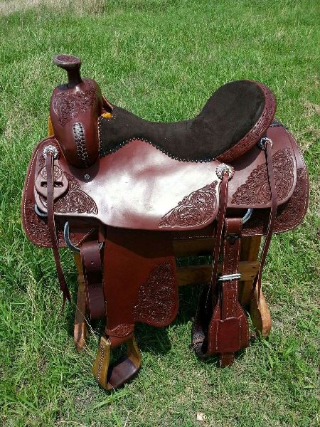 Western horse saddle trail saddle