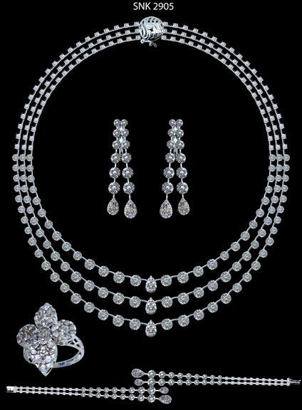Diamond Necklace Set (SNK 2905)
