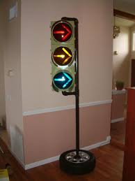 Metal Wireless Traffic Signal Lights, Feature : Durable, FIne Finhed, Flecible, MovableLight Weight