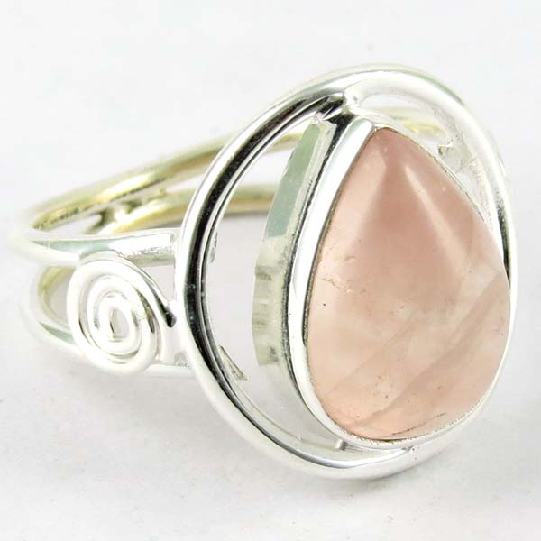 Rose quartz ring