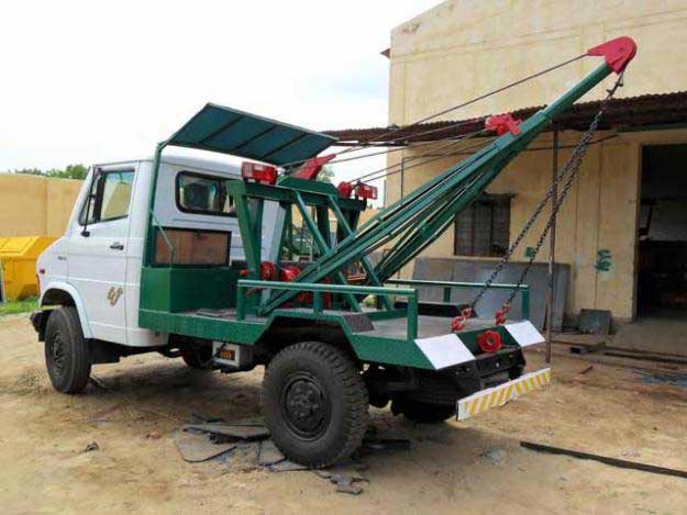 Vehicle Recovery Cranes, for Construction, Industrial, Feature : Capable For Load, Customized Solutions