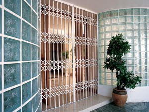 Collapsible Gate Type Shutter
