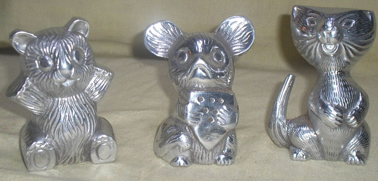 Aluminium Cat Sculptures - Item Code : 3039