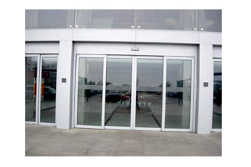 Polished Aluminium Sliding Glass Doors, for Hotel, Office, Restaurant, Home etc., Pattern : Plain