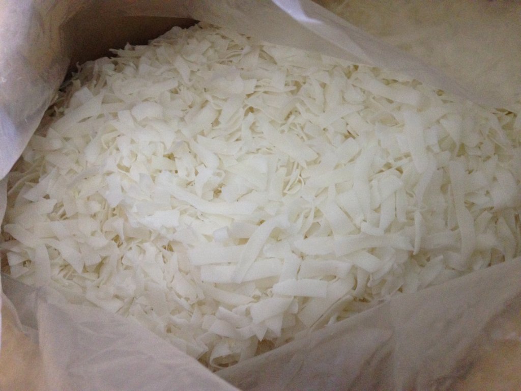 Vietnam Desiccated Coconut High Fat Chips Grade by GOLDEN DRAGON FOODS