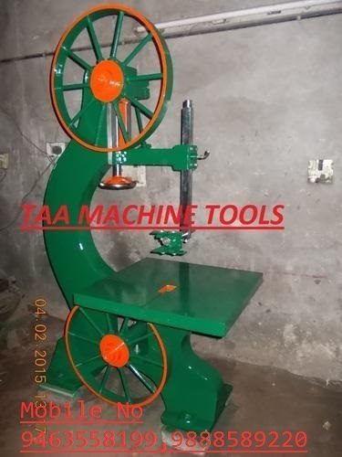 Bandsaw Machine