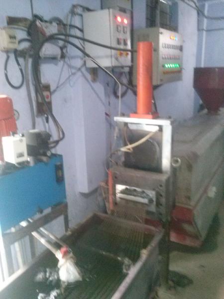 Platen type screen changer