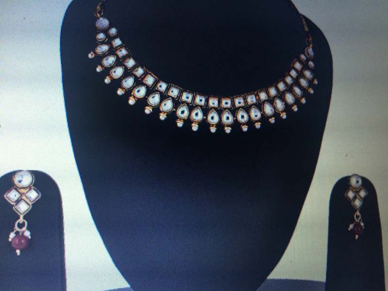 Kundan Necklace Set