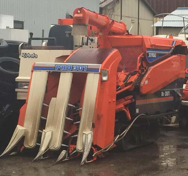 Used Combine Harvester Kubota R1-301 Buy Used combine harvester for best  price at USD 3000 Piece Approx