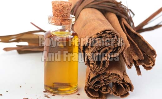 Cinnamon Bark Oil, Grade : Superior