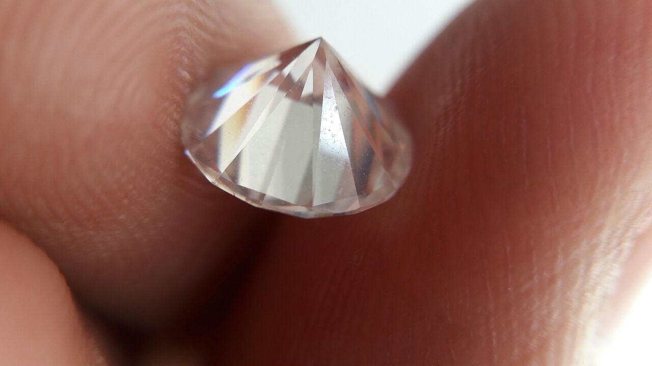 Round Full White Moissanite Diamond