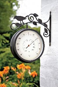 Multicolor Stainless Steel garden clocks, for Outdoor, Battery Type : 12Volt 7AH
