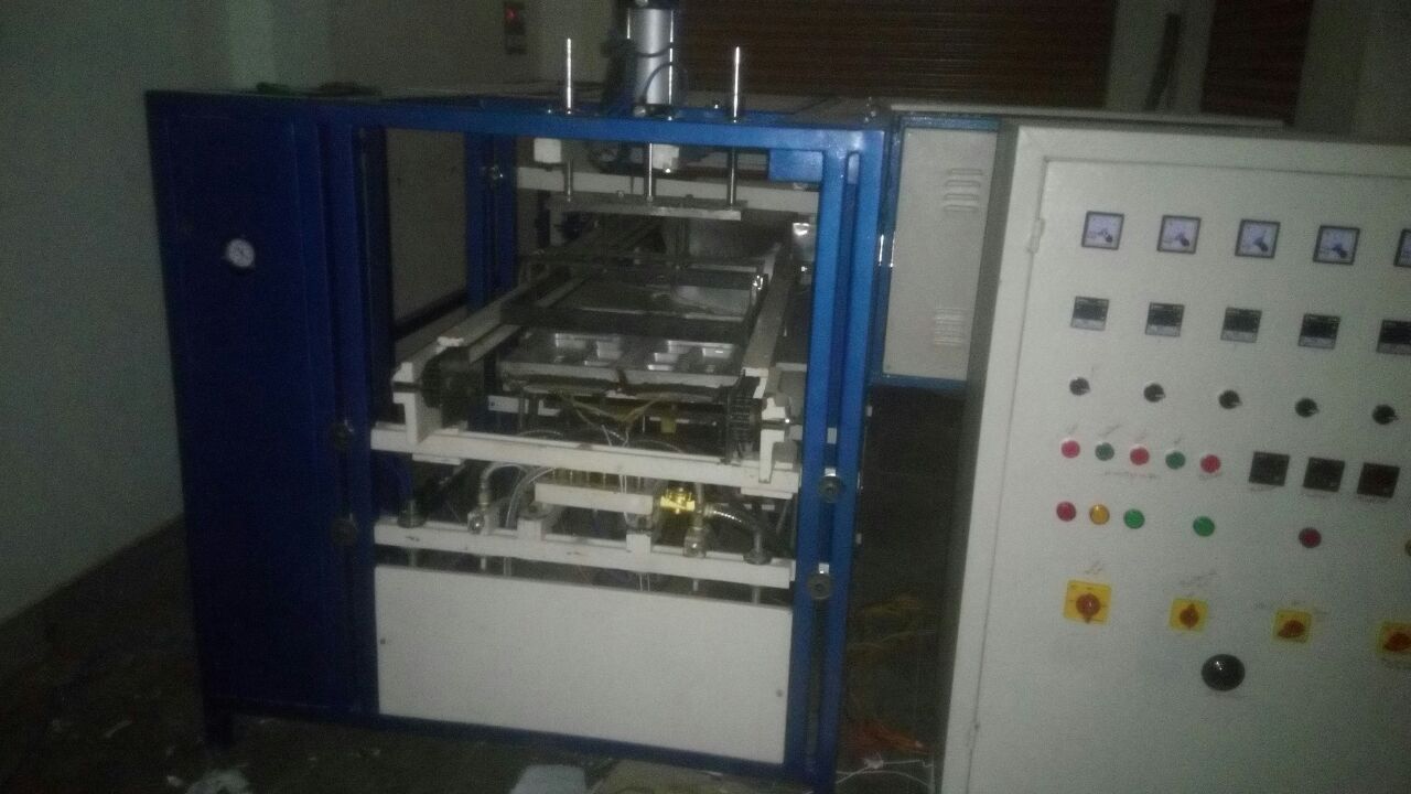 Automatic high speed vacuume forming machine